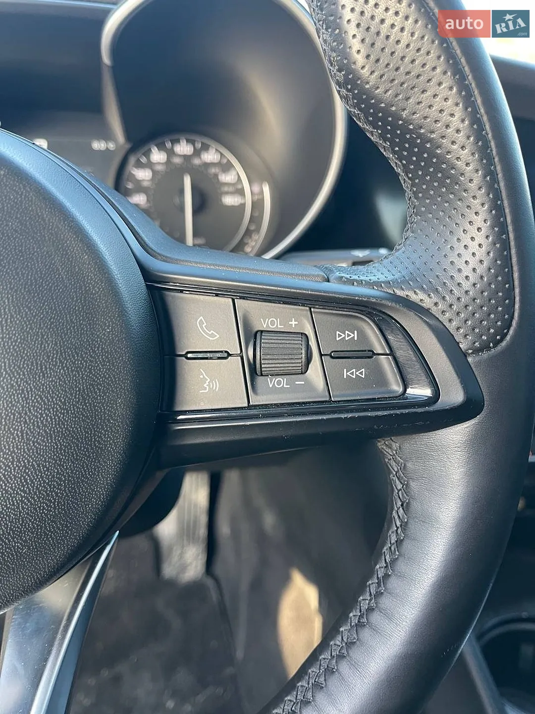 2019 Alfa Romeo Giulia - мініатюра 10