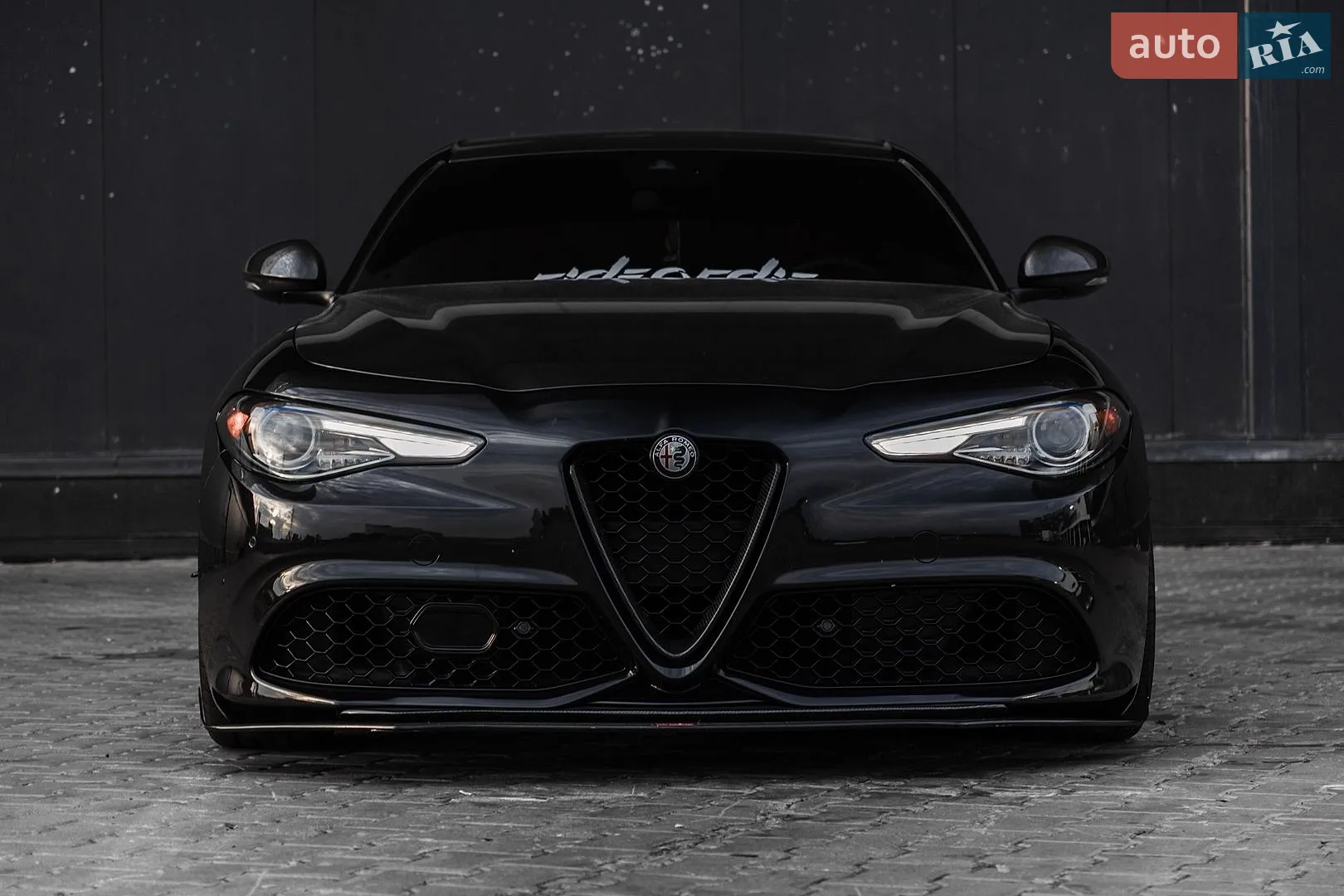 2017 Alfa Romeo Giulia - мініатюра 2