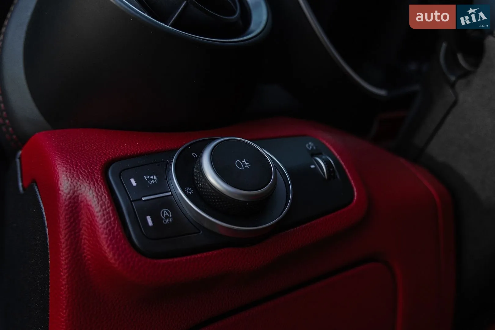 2017 Alfa Romeo Giulia - мініатюра 18