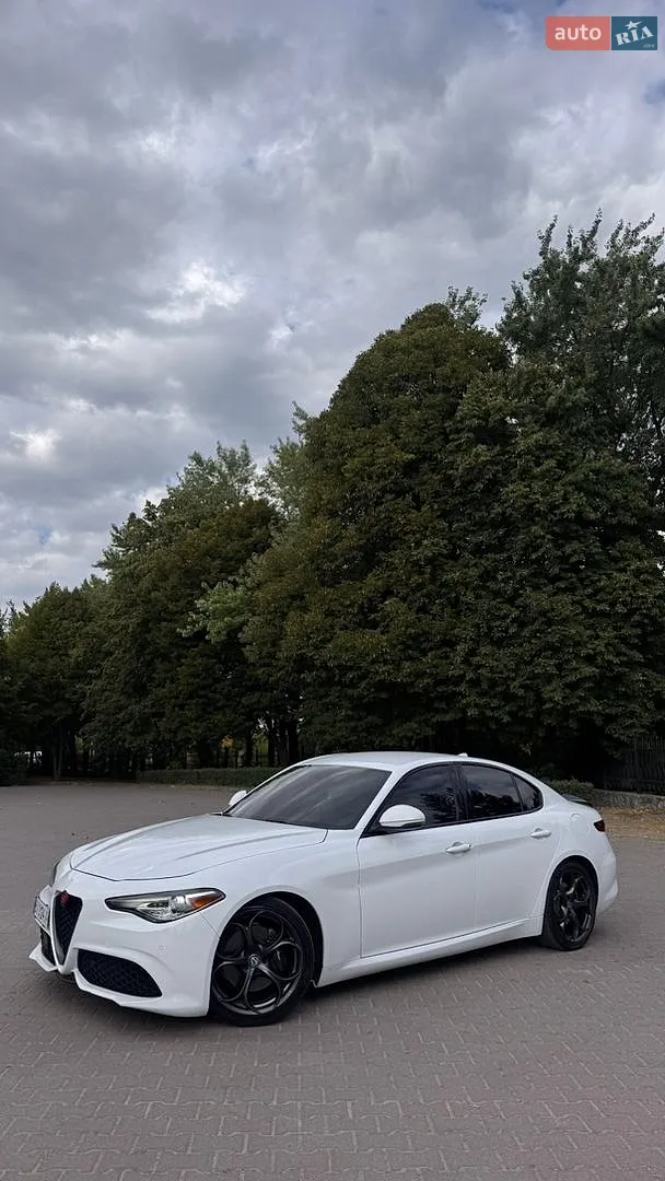 2018 Alfa Romeo Giulia - мініатюра 8