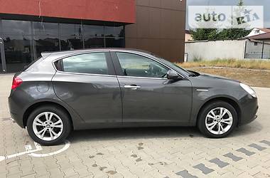 Хэтчбек Alfa Romeo Giulietta 2015 в Киеве