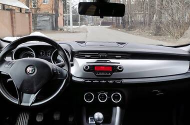 Хэтчбек Alfa Romeo Giulietta 2013 в Киеве