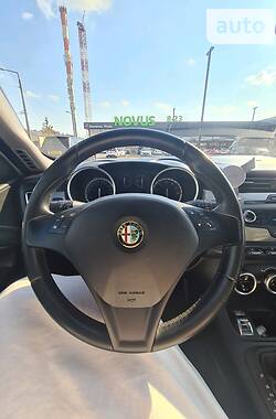 Хетчбек Alfa Romeo Giulietta 2012 в Києві