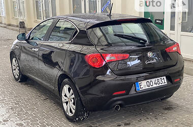 Хэтчбек Alfa Romeo Giulietta 2011 в Стрые