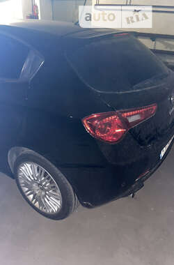 Хэтчбек Alfa Romeo Giulietta 2012 в Харькове