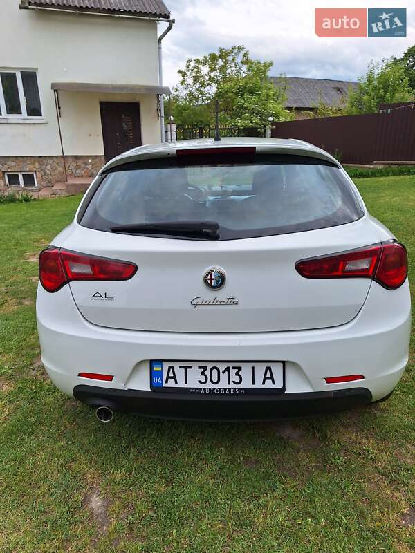 Хэтчбек Alfa Romeo Giulietta 2010 в Дрогобыче
