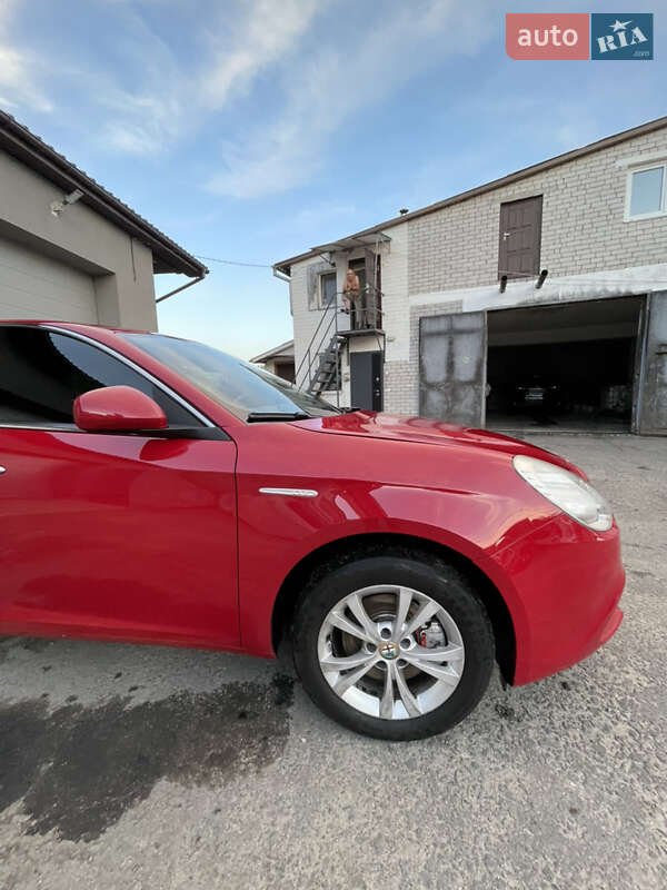 Хэтчбек Alfa Romeo Giulietta 2012 в Житомире