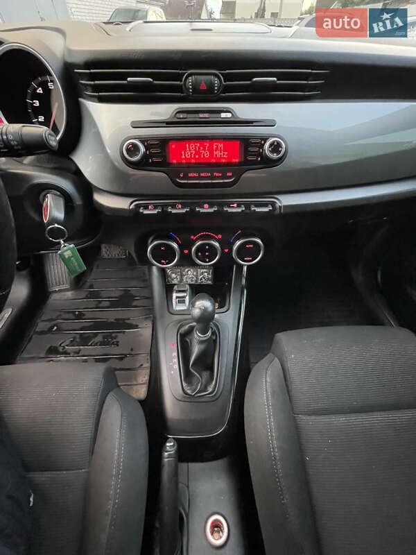 Хэтчбек Alfa Romeo Giulietta 2012 в Житомире