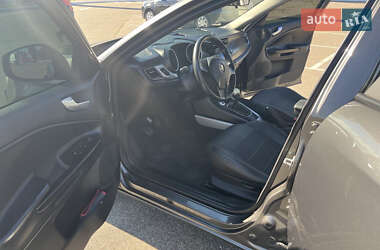Хэтчбек Alfa Romeo Giulietta 2012 в 