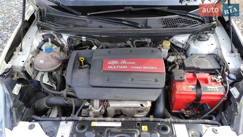 Хэтчбек Alfa Romeo Giulietta 2013 в Бродах