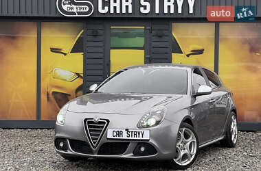 Хэтчбек Alfa Romeo Giulietta 2010 в 