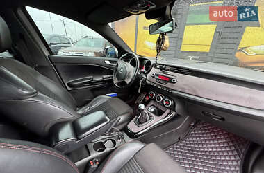 Хэтчбек Alfa Romeo Giulietta 2010 в 