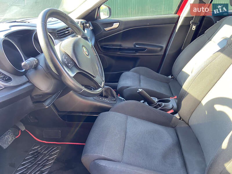 Хэтчбек Alfa Romeo Giulietta 2012 в Киеве