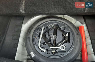 Хэтчбек Alfa Romeo Giulietta 2011 в 