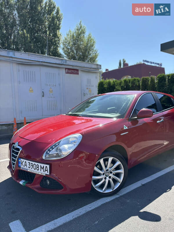 Хэтчбек Alfa Romeo Giulietta 2012 в Киеве