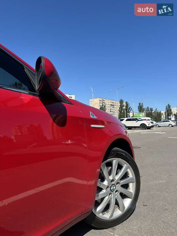 Хэтчбек Alfa Romeo Giulietta 2012 в Киеве