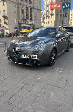 Хэтчбек Alfa Romeo Giulietta 2015 в Киеве