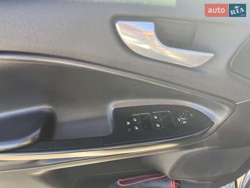 Хетчбек Alfa Romeo Giulietta 2012 в Києві фото 20 Хетчбек Alfa Romeo Giulietta 2012 в Києві