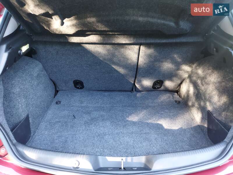 Хэтчбек Alfa Romeo Giulietta 2012 в Киеве