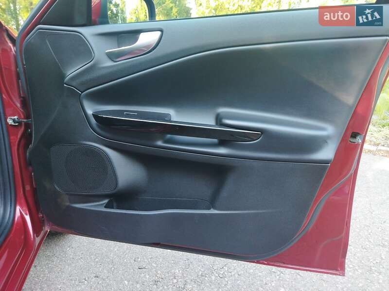 Хэтчбек Alfa Romeo Giulietta 2012 в Киеве