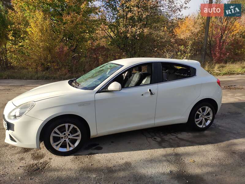 Хэтчбек Alfa Romeo Giulietta 2010 в Ровно фото 10 Хэтчбек Alfa Romeo Giulietta 2010 в Ровно