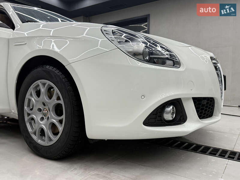 Хэтчбек Alfa Romeo Giulietta 2014 в Днепре фото 13 Хэтчбек Alfa Romeo Giulietta 2014 в Днепре