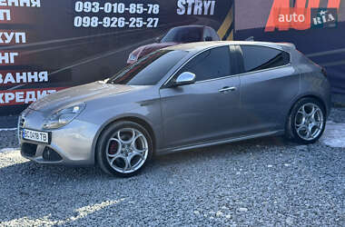Хэтчбек Alfa Romeo Giulietta 2010 в Стрые
