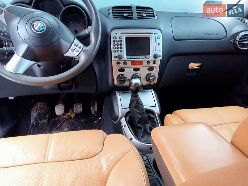 Купе Alfa Romeo GT 2004 в Владимире