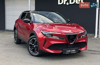 Внедорожник / Кроссовер Alfa Romeo Junior 2024 в Киеве