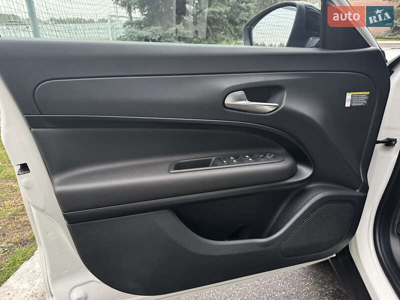 Внедорожник / Кроссовер Alfa Romeo Junior 2025 в Киеве