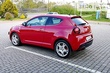 Хетчбек Alfa Romeo MiTo 2011 в 