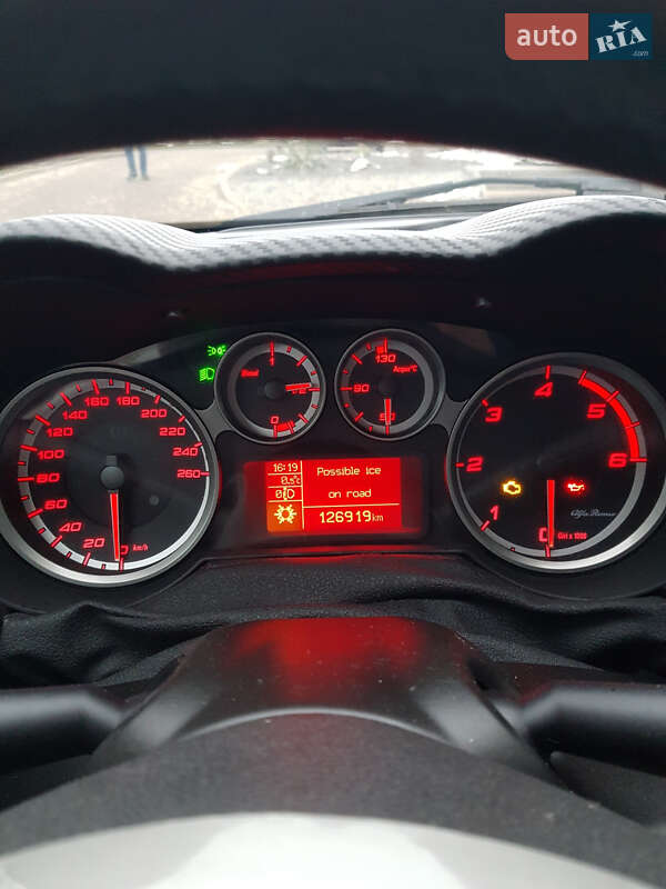 Хэтчбек Alfa Romeo MiTo 2010 в Радехове