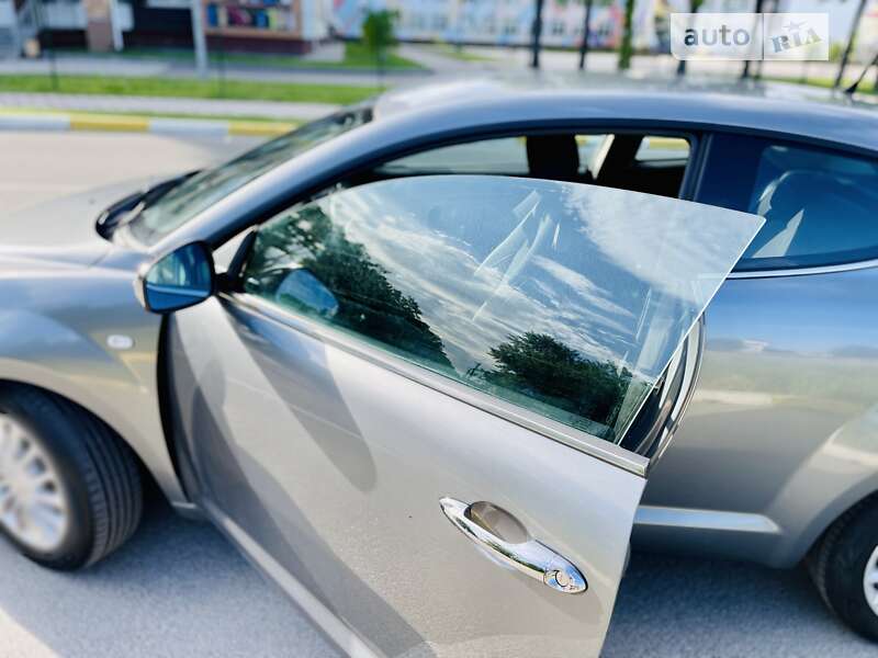 Хэтчбек Alfa Romeo MiTo 2012 в Киеве