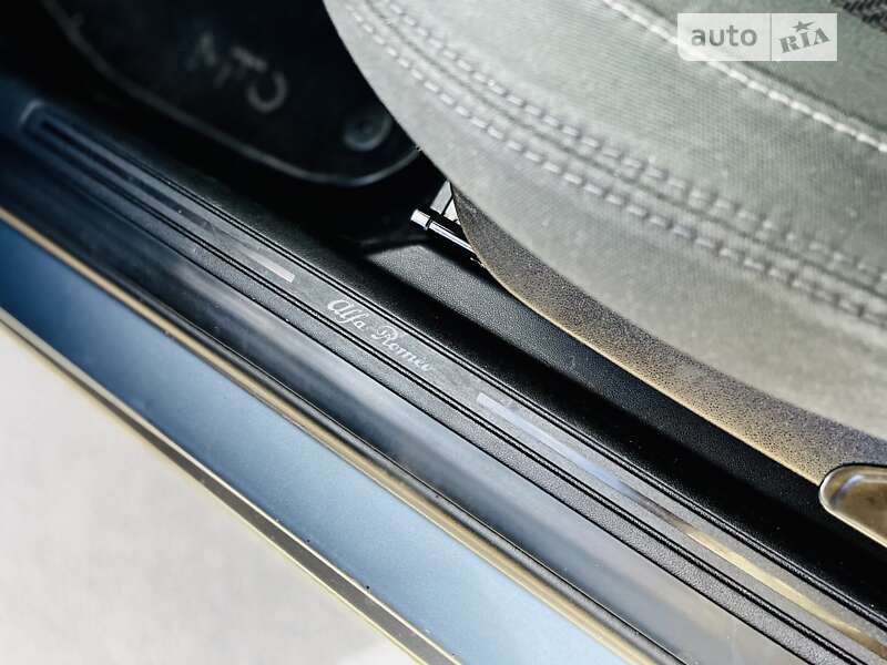 Хэтчбек Alfa Romeo MiTo 2012 в Киеве