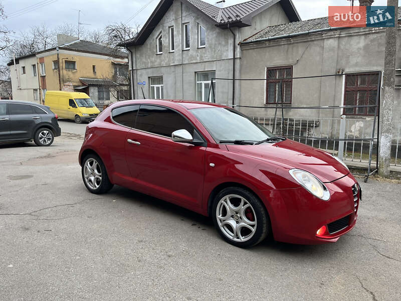 Хэтчбек Alfa Romeo MiTo 2011 в 