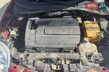 Хетчбек Alfa Romeo MiTo 2012 в 
