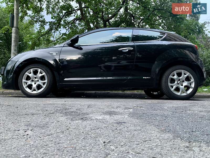 Хетчбек Alfa Romeo MiTo 2011 в Києві фото 2 Хетчбек Alfa Romeo MiTo 2011 в Києві