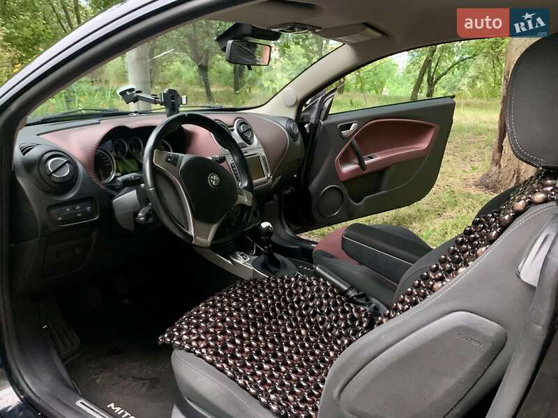Хетчбек Alfa Romeo MiTo 2011 в Києві фото 9 Хетчбек Alfa Romeo MiTo 2011 в Києві