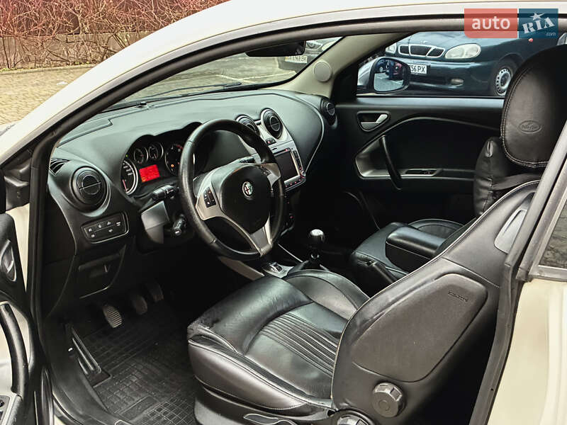 Хэтчбек Alfa Romeo MiTo 2011 в Киеве