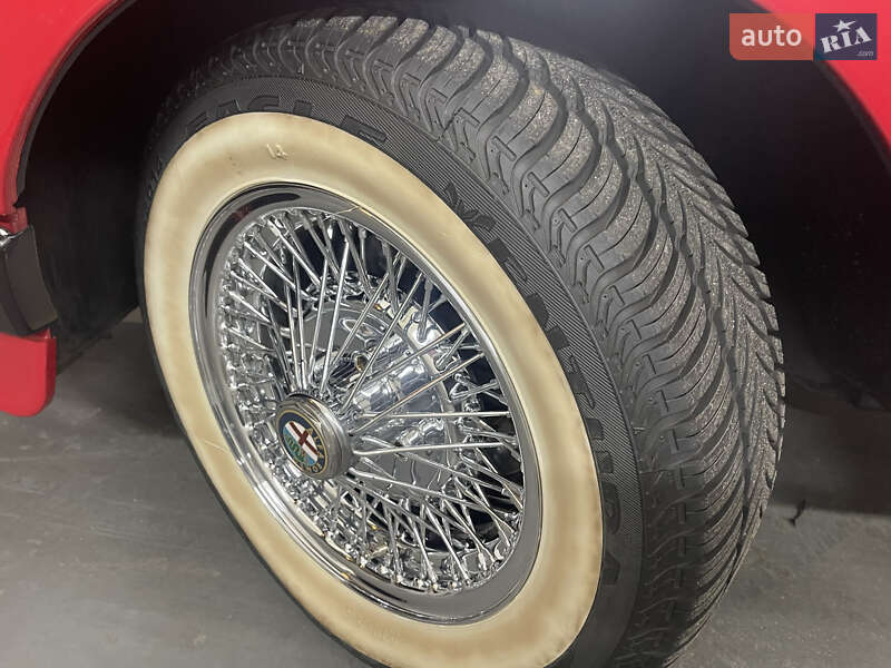 Кабриолет Alfa Romeo Spider 1987 в Киеве