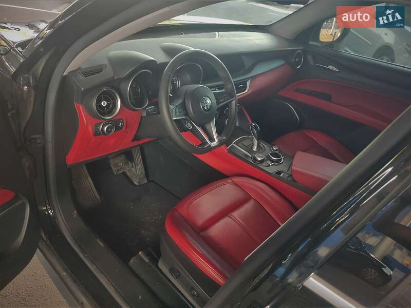 Внедорожник / Кроссовер Alfa Romeo Stelvio 2017 в Днепре