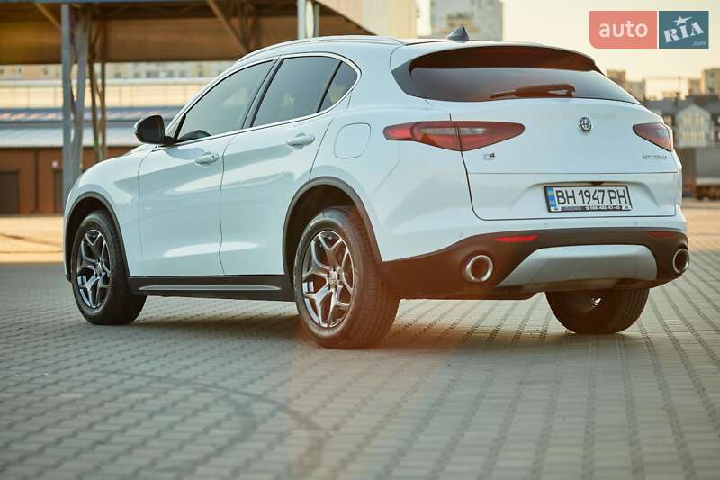 Внедорожник / Кроссовер Alfa Romeo Stelvio 2018 в Одессе