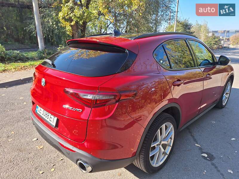 Позашляховик / Кросовер Alfa Romeo Stelvio 2017 в Чернівцях