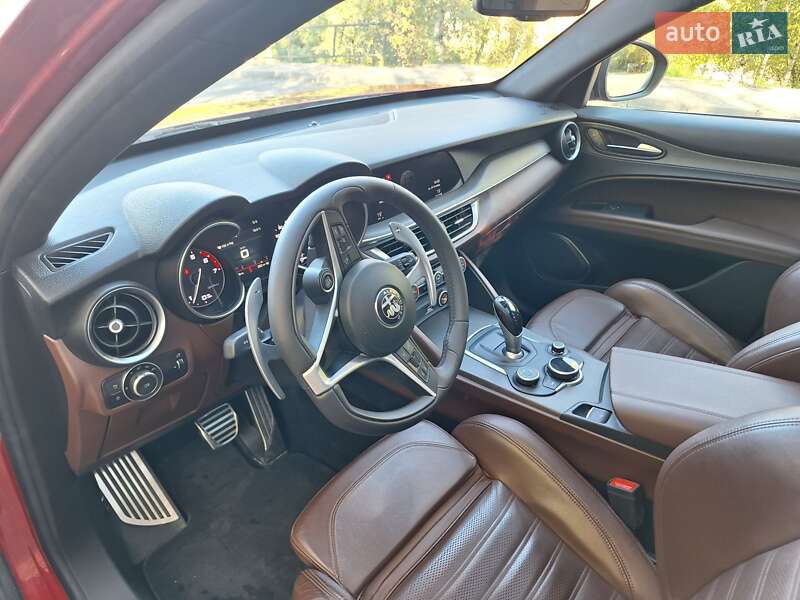 Позашляховик / Кросовер Alfa Romeo Stelvio 2017 в Чернівцях