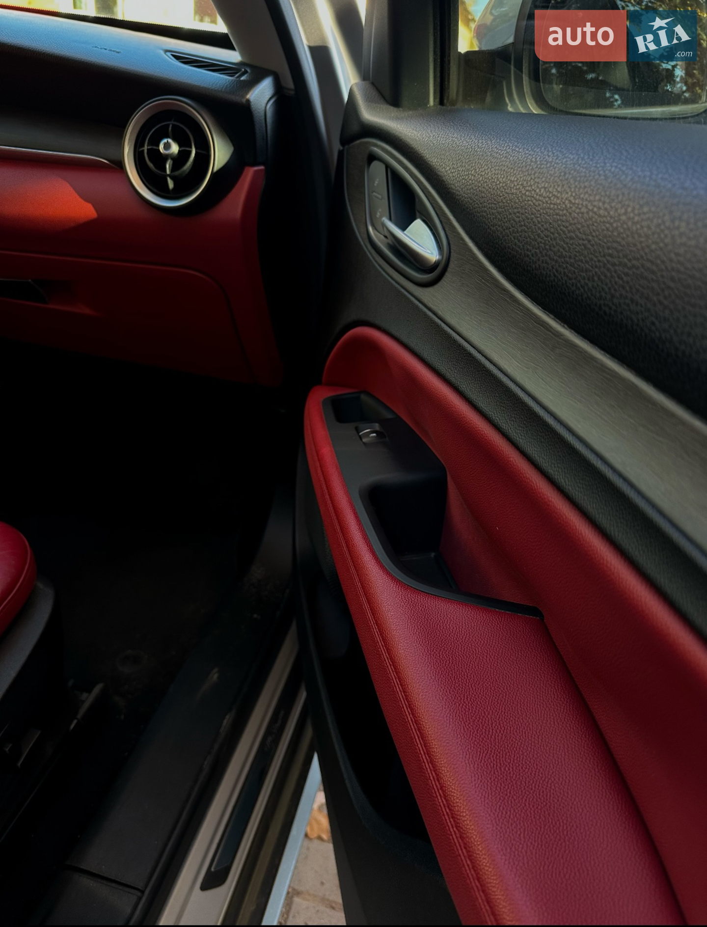 2017 Alfa Romeo Stelvio - мініатюра 28