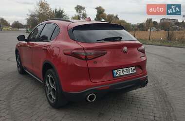 Внедорожник / Кроссовер Alfa Romeo Stelvio 2017 в 
