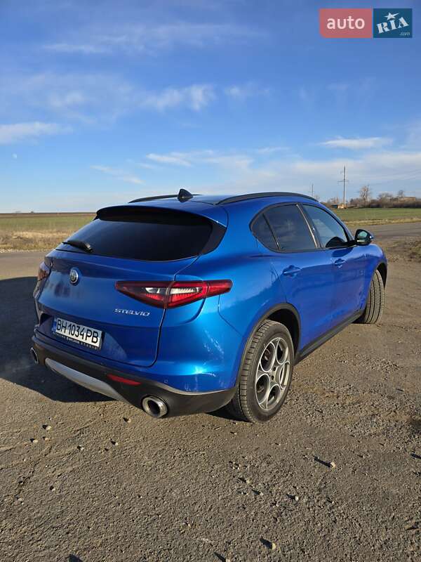Внедорожник / Кроссовер Alfa Romeo Stelvio 2017 в Одессе