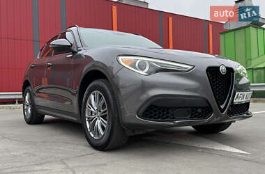 Позашляховик / Кросовер Alfa Romeo Stelvio 2021 в 