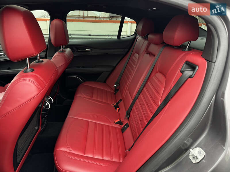Позашляховик / Кросовер Alfa Romeo Stelvio 2021 в Києві