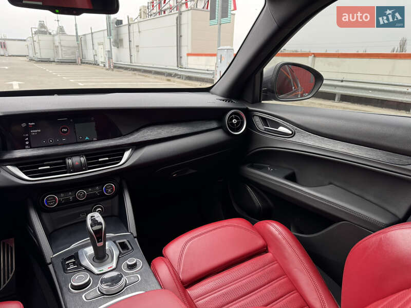 Позашляховик / Кросовер Alfa Romeo Stelvio 2021 в Києві